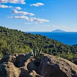 Sea View House Among Holm Oaks On Elba Casa de Férias *